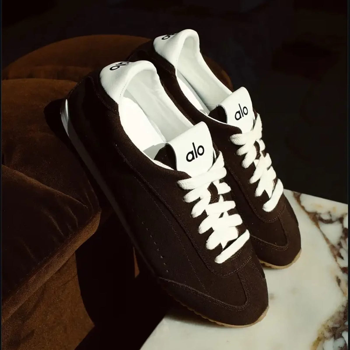 Alo yoga sunset sneaker brown