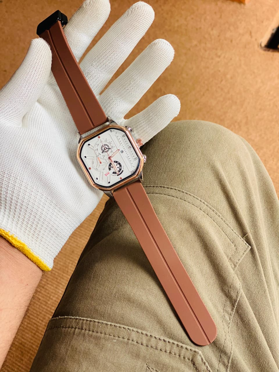Analogue Watch Brown With White Dial
