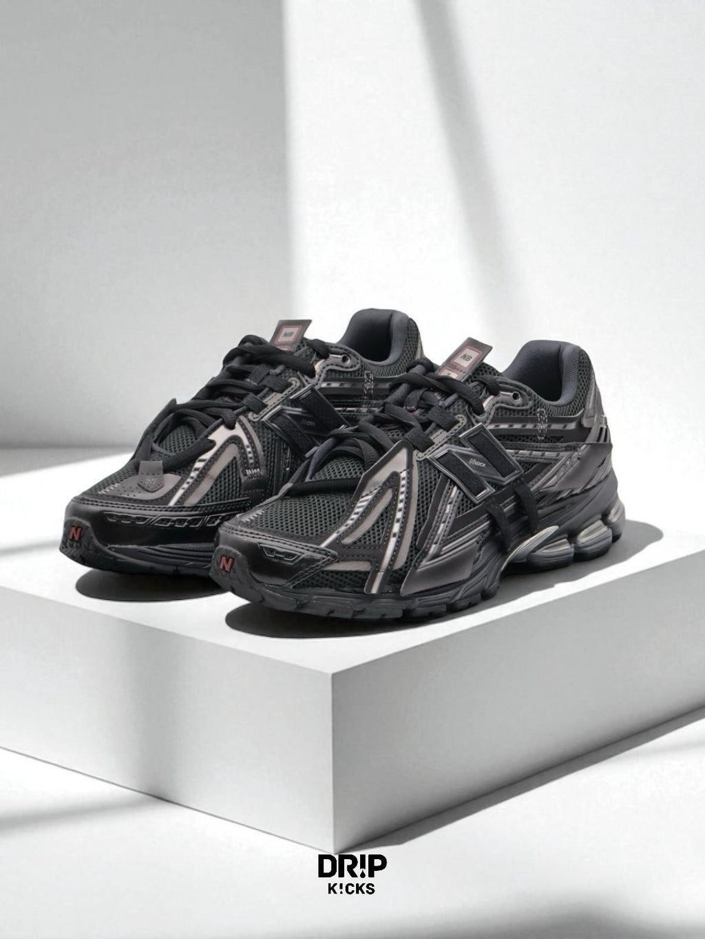 new balance Men 1906 Sneakers black