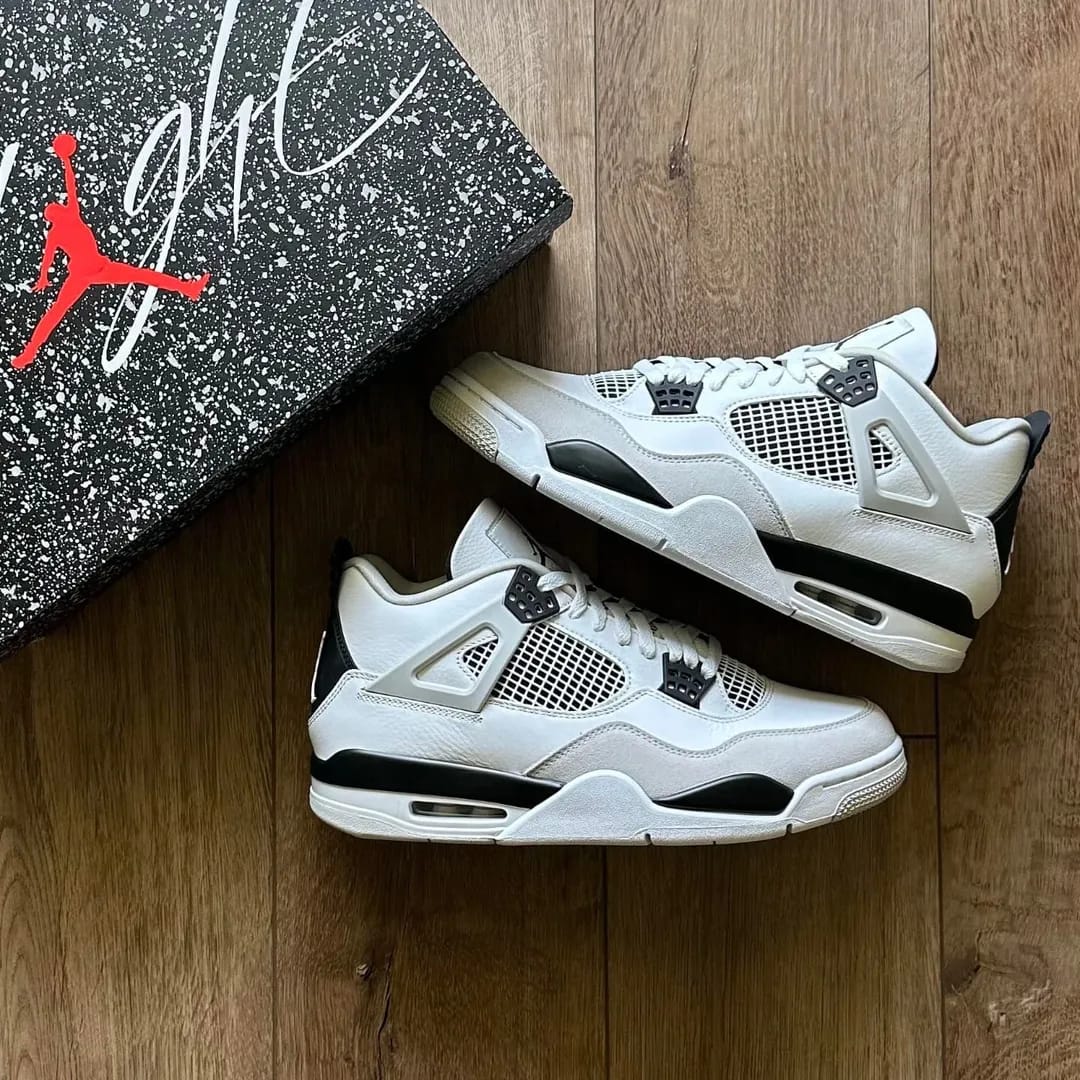 Nikee Airr Jordan Retro4 "Military Black" (UA QUALITY)