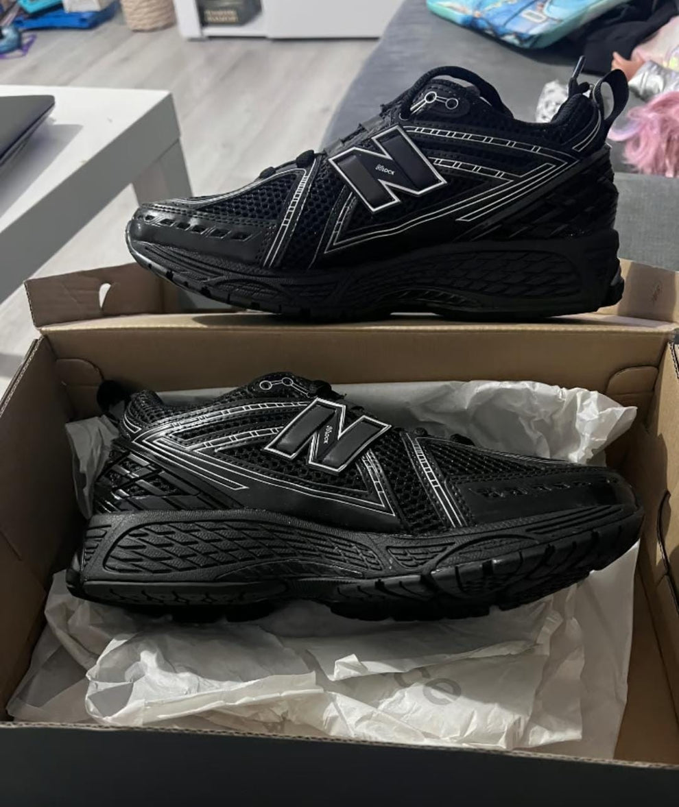 NEW BALANCE 1906R METALLIC BLACK