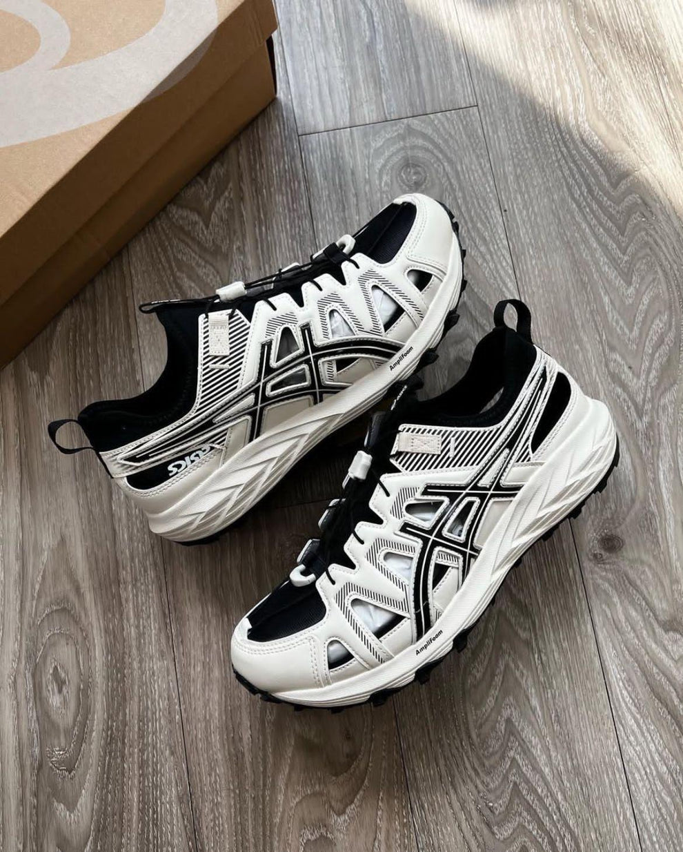 ASICS GEL SOSOMA SE BLACK CREAM