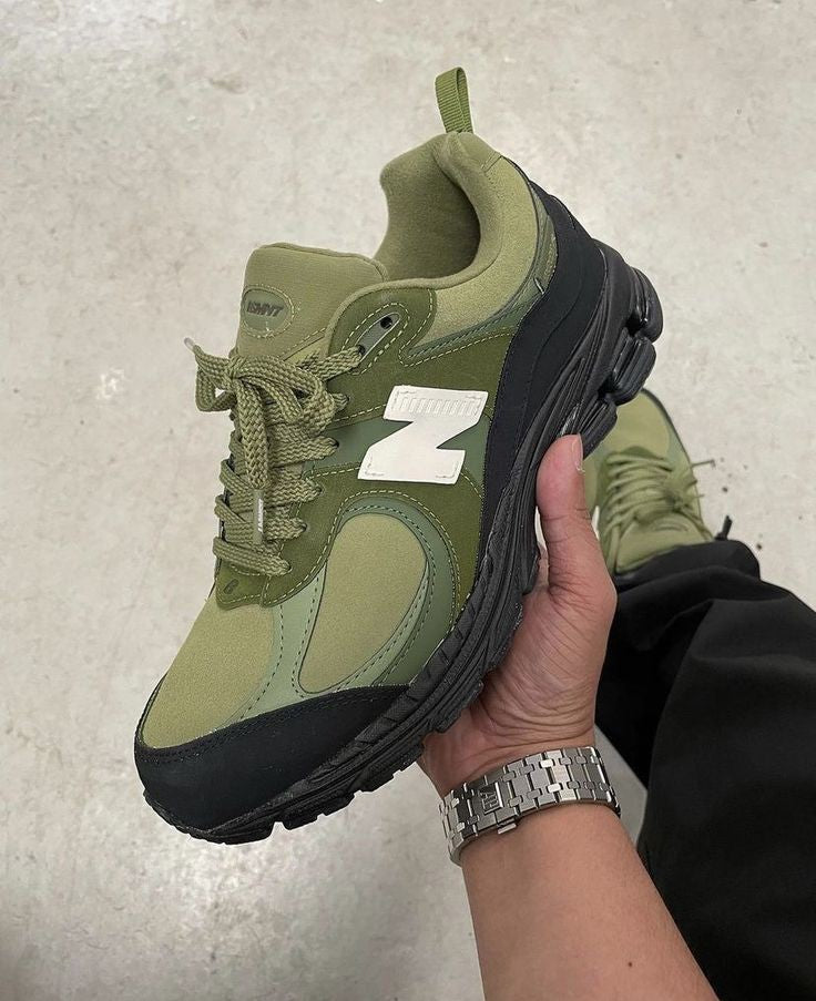 NEW BALANCE 2002R MOSS GREEN X BASEMENT