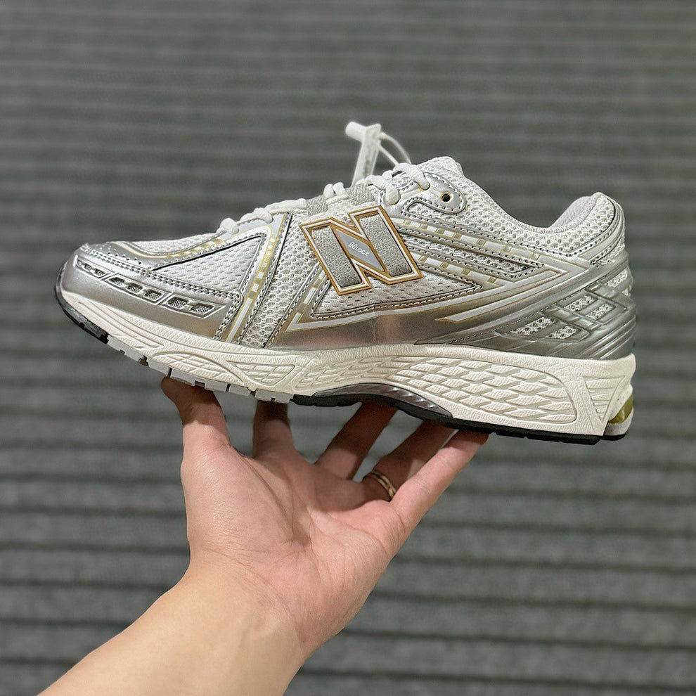 NEW BALANCE 1906R WHITE RAIN CLOUD METALLIC