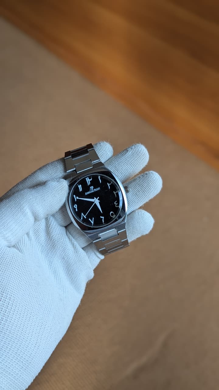 Arabic Aura Silver With Black Dial