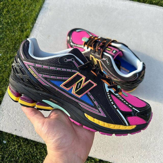 NEW BALANCE 1906R NEON LIGHT
