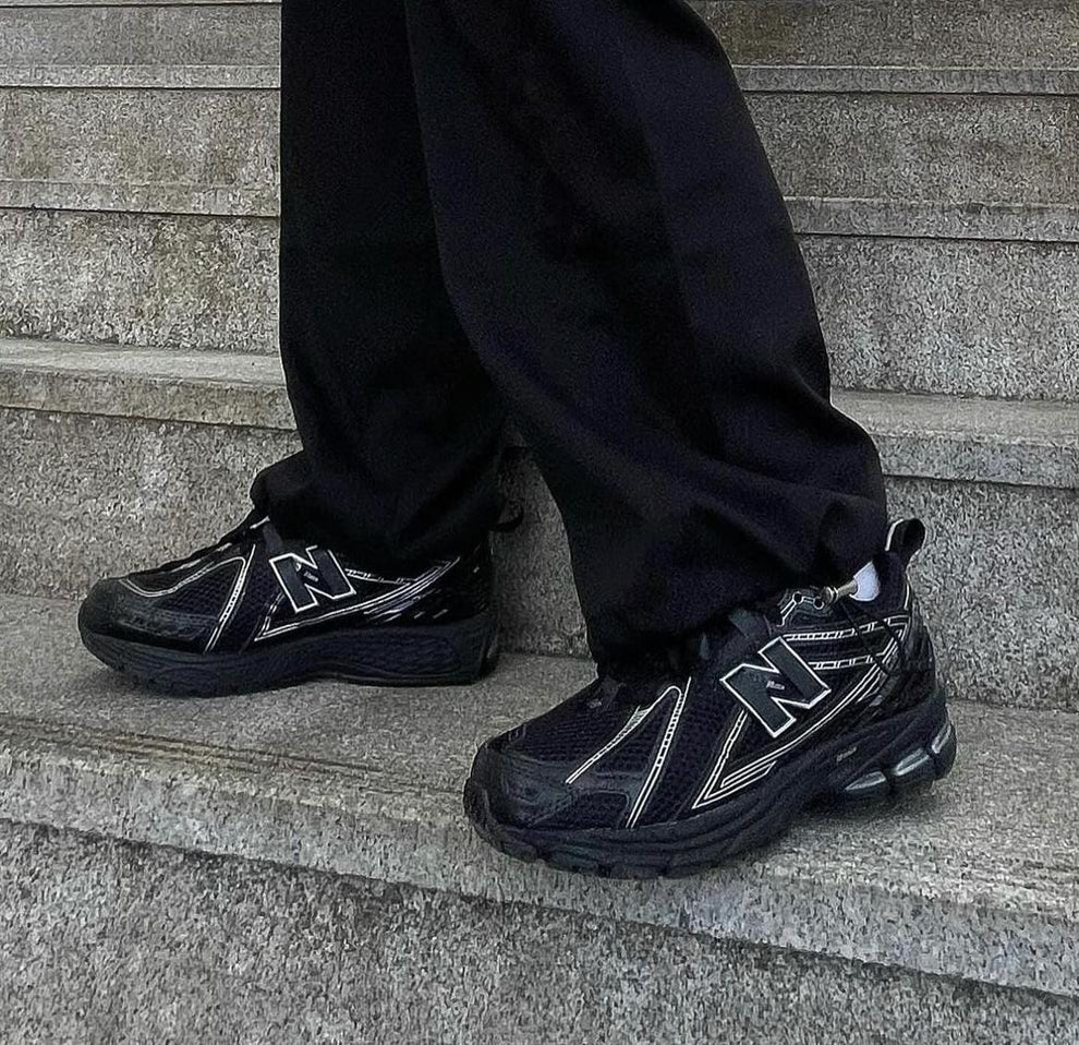 NEW BALANCE 1906R METALLIC BLACK