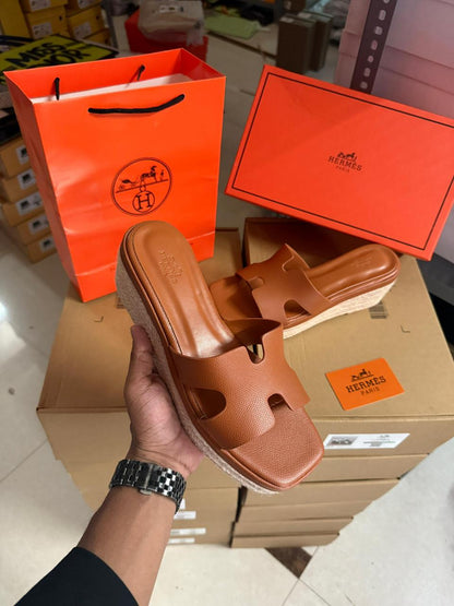 Hermis Brown/Black Footwear Women